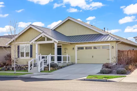 20811 Beaumont Dr, Bend, OR 97701