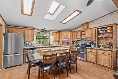 3610 Pleasant Creek Rd, Rogue River, OR 97537