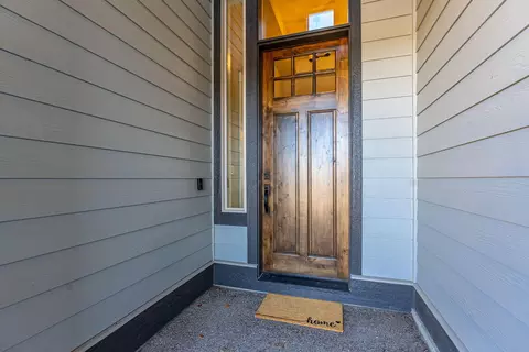 Entry Way - 60836 SW Headwaters Loop, Bend, OR 97702 photo 1 of 2