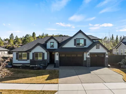 Exterior - 60836 SW Headwaters Loop, Bend, OR 97702 photo 10 of 13