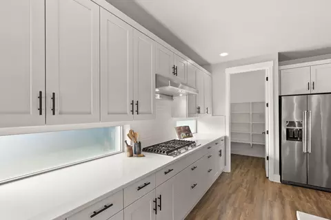 Kitchen - 60836 SW Headwaters Loop, Bend, OR 97702 photo 9 of 9