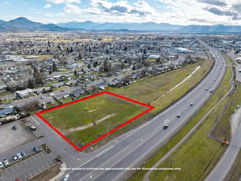 8074 Crater Lake Hwy, White City, OR 97503