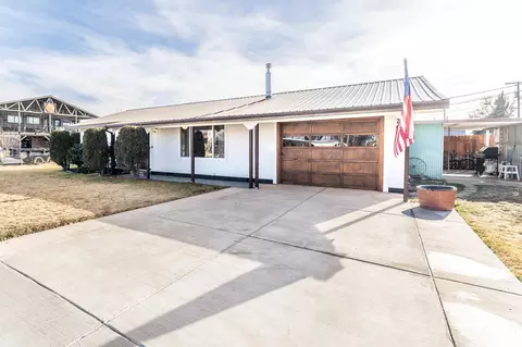 708 NW Greenwood, Redmond, OR 97756