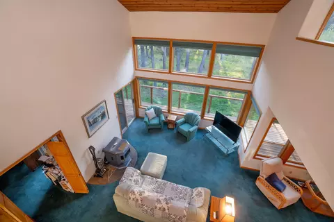 Living - 55625 Big River Dr, Bend, OR 97707 photo 4 of 4