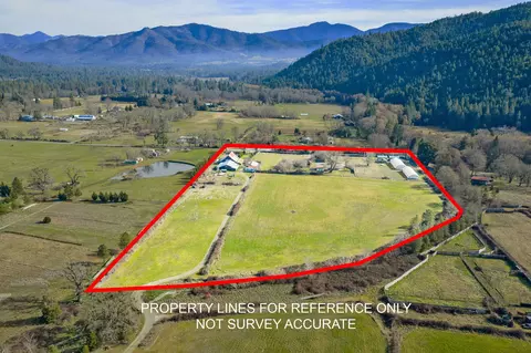 320 Caves Camp Rd, Williams, OR 97544