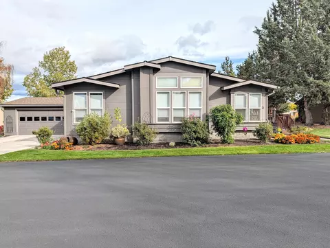 1188 NE 27th St #71, Bend, OR 97701