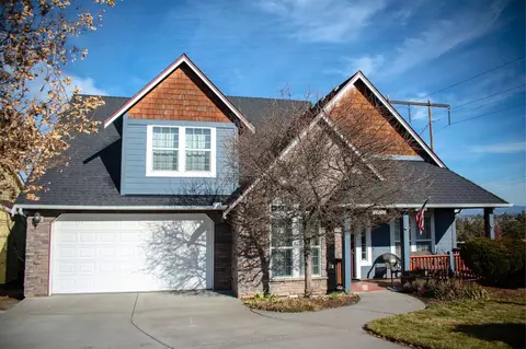 3995 SW Salmon Ave, Redmond, OR 97756