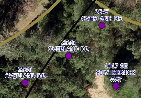 2555 SE Overland Dr, Grants Pass, OR 97527