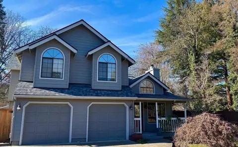 1516 NW Thompson Way, Grants Pass, OR 97526