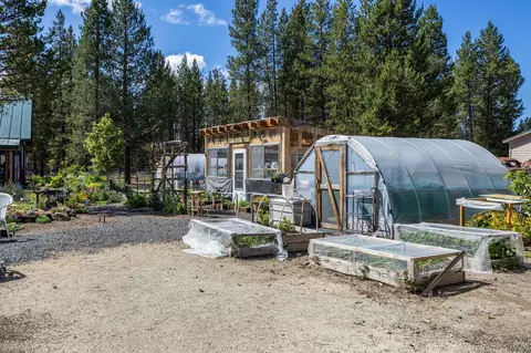 Exterior - 11963 Beechwood Dr, La Pine, OR 97739 photo 4 of 20