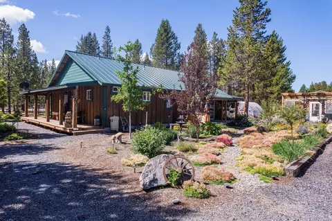 Exterior - 11963 Beechwood Dr, La Pine, OR 97739 photo 16 of 20