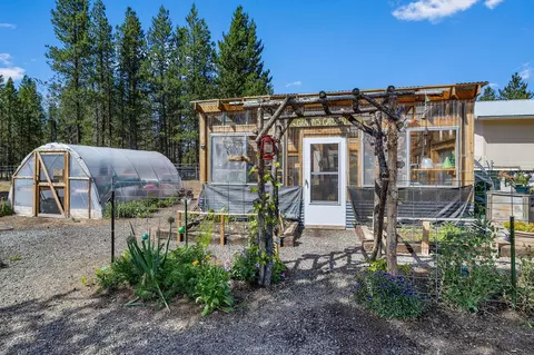Exterior - 11963 Beechwood Dr, La Pine, OR 97739 photo 8 of 20
