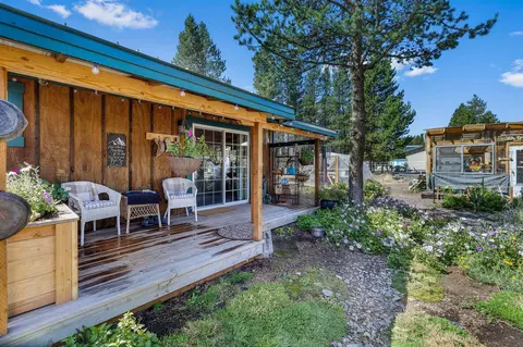 Exterior - 11963 Beechwood Dr, La Pine, OR 97739 photo 7 of 20