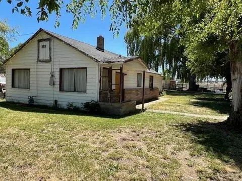585 SW Fairgrounds Rd, Madras, OR 97741