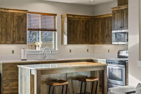 63149 NE Hadley Pl, Bend, OR 97701 photo 16