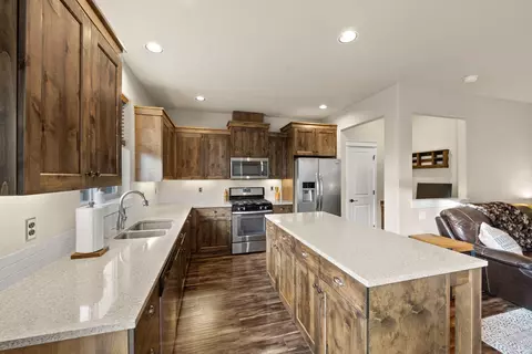 63149 NE Hadley Pl, Bend, OR 97701 photo 18