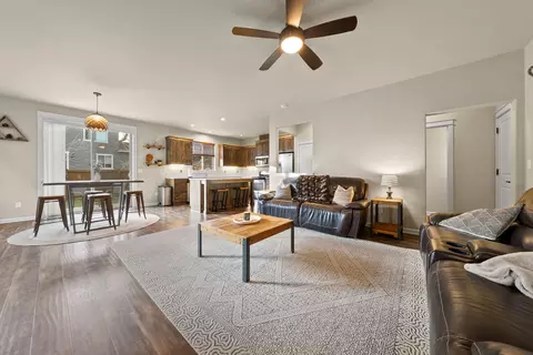 63149 NE Hadley Pl, Bend, OR 97701 photo 8