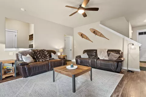 63149 NE Hadley Pl, Bend, OR 97701 photo 6