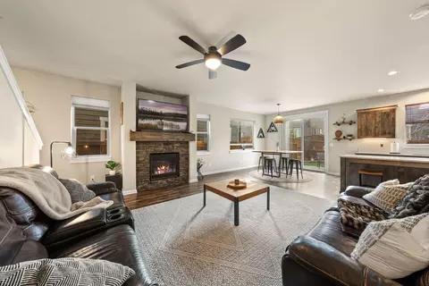 63149 NE Hadley Pl, Bend, OR 97701 photo 4