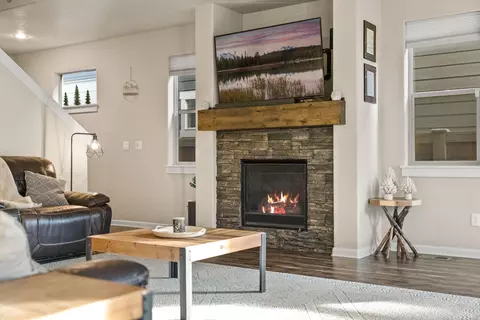 63149 NE Hadley Pl, Bend, OR 97701 photo 12