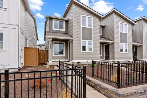 20889 SE Denver Dr, Bend, OR 97702