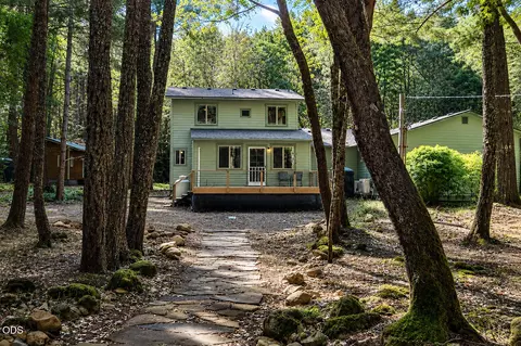 8843 Deer Creek Rd, Selma, OR 97538