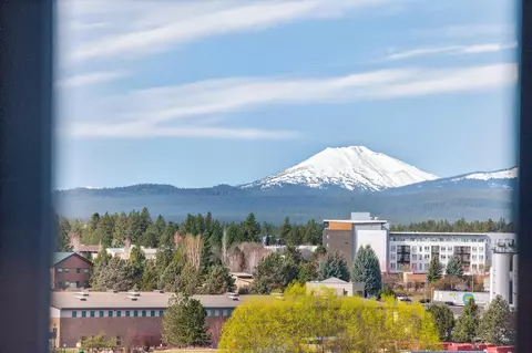 291 SW Bluff Dr UNIT 320, Bend, OR 97702