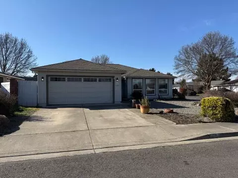 107 Southgate Ct, Central Point, OR 97502