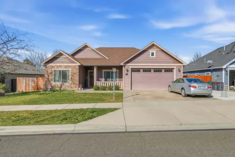 2875 Strasburg St, Medford, OR 97504