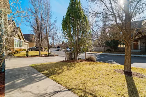 19525 Sugar Mill Loop, Bend, OR 97702 photo 40