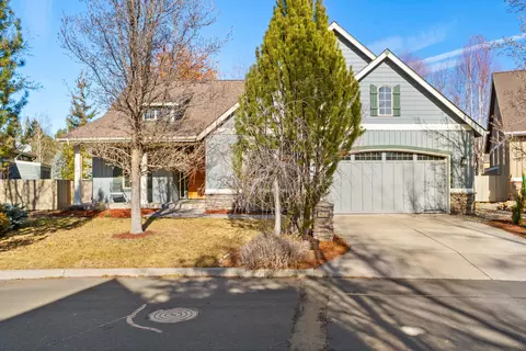 19525 Sugar Mill Loop, Bend, OR 97702 photo 2
