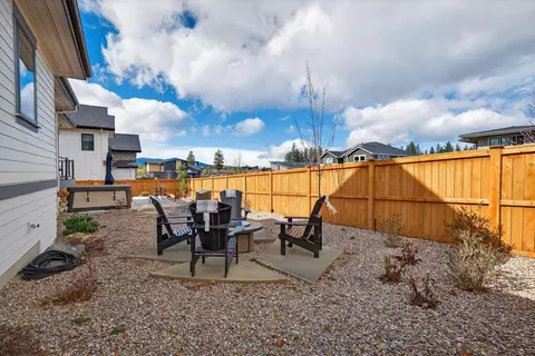Exterior - 62637 Mt Hood Dr, Bend, OR 97703 photo 10 of 15