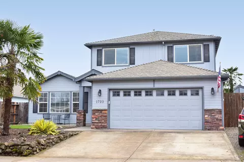 1723 Westwood Dr, Medford, OR 97501
