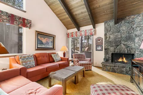 57057 Tennis Village Ln, Sunriver, OR 97707