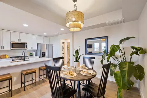 Dining - 20551 Gloucester Ln, Bend, OR 97701 photo 1 of 2