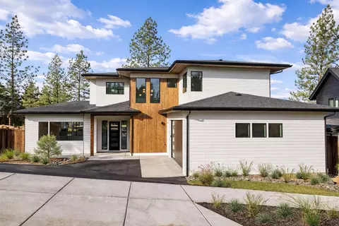 62621 NW Mt Hood Dr, Bend, OR 97703
