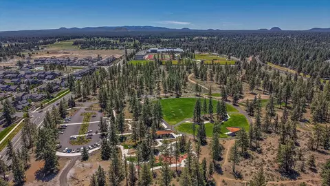 View/Area - 20381 Aberdeen Dr, Bend, OR 97702 photo 4 of 4