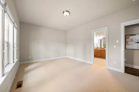 Bedroom - 20381 Aberdeen Dr, Bend, OR 97702 photo 1 of 6