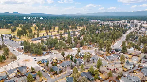 View/Area - 20381 Aberdeen Dr, Bend, OR 97702 photo 2 of 4