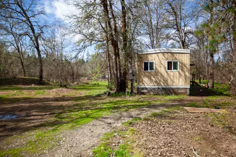 3759 Dick George Rd, Cave Junction, OR 97523