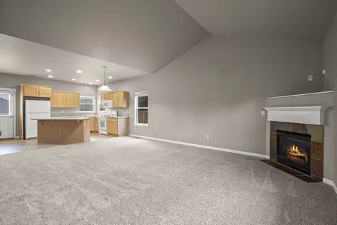 20702 Beaumont Dr, Bend, OR 97701