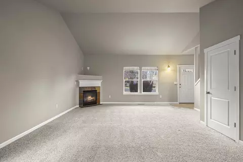 Living - 20702 Beaumont Dr, Bend, OR 97701 photo 4 of 4