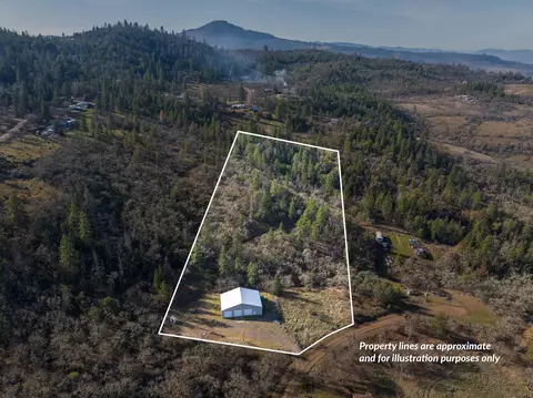 365 White Tail Dr, Eagle Point, OR 97524 photo 3