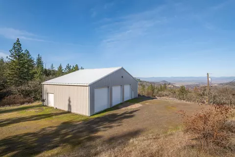 365 White Tail Dr, Eagle Point, OR 97524 photo 6
