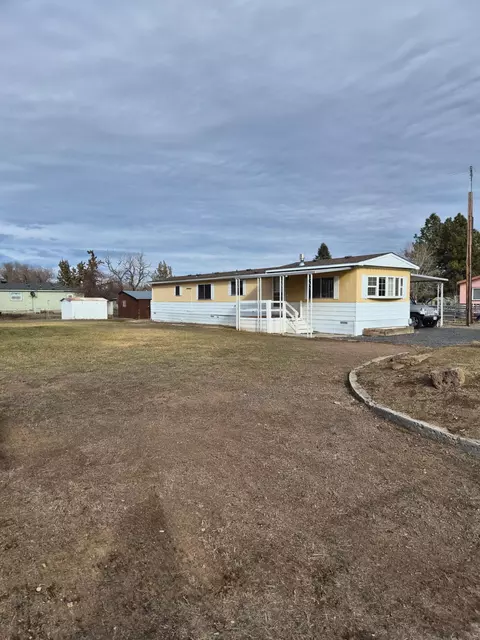 3635 NW Oak Ave NW, Redmond, OR 97756