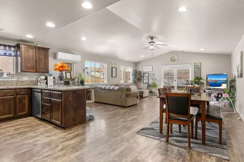 Other - 917 Stonewater Dr, Eagle Point, OR 97524 photo 1 of 8