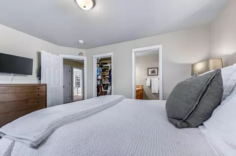 Bedroom - 62661 Hawkview Rd, Bend, OR 97701 photo 5 of 5
