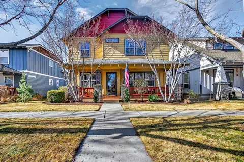 62661 Hawkview Rd, Bend, OR 97701