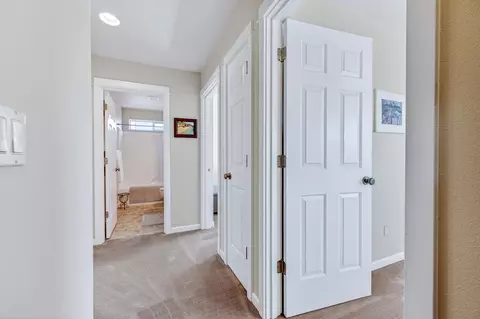 Entry Way - 62661 Hawkview Rd, Bend, OR 97701 photo 4 of 5