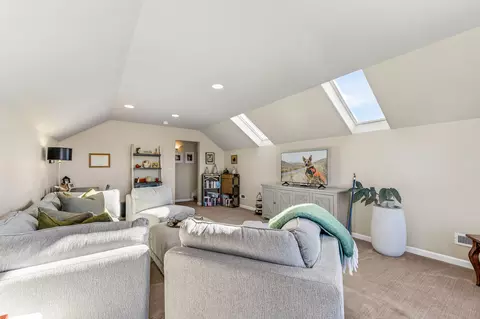 Living - 62661 Hawkview Rd, Bend, OR 97701 photo 5 of 5